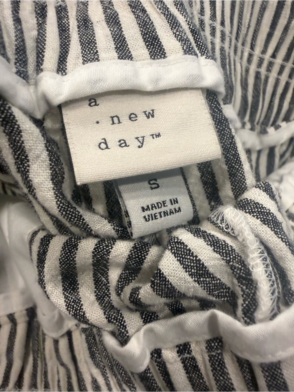 A New Day Striped Linen Blend Pull-On Shorts Women’s Small Black White Pockets - Picture 3 of 4